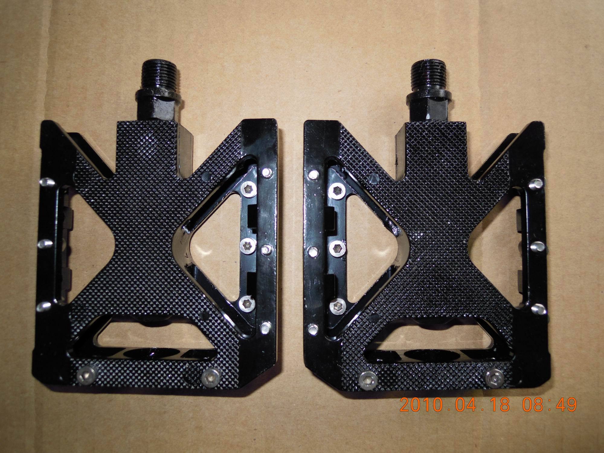 Manufacturer Taiwan imported MTB bicycle pedal mountain bike thickening foot black version