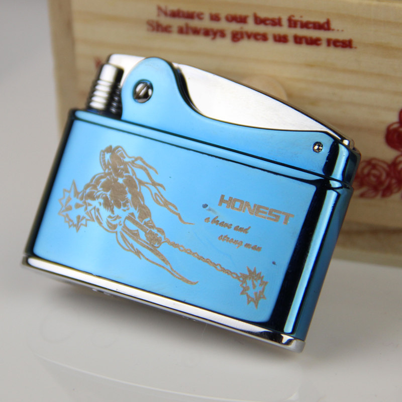 Retro kerosene old fashioned personality lighter creative metal outdoor portable men's cigarette lighter birthday gift