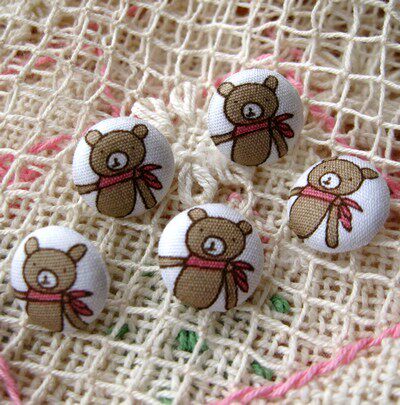 Imported Fabric Bag Buckle Small Size 1 3 cm Red Scarf Small Bear