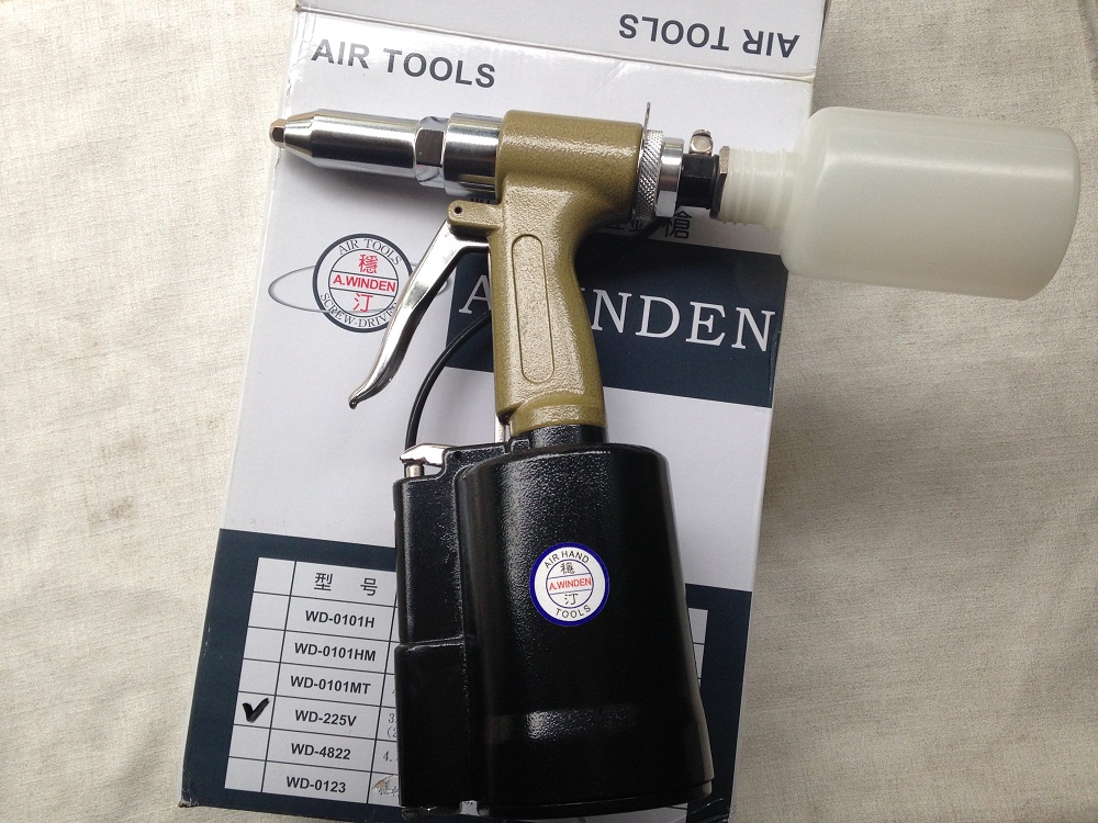 Authentic Taiwan stable WD-225V pneumatic pull nail gun pull riveting gun rivet gun pneumatic pull riveting gun