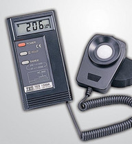 Taiwan Taishi Digital Illuminometer TES-1330A Photometer Illumination Meter