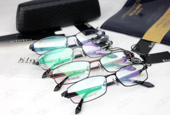 Counter product KIoffo Golov ແວ່ນຕາ myopia, ສະແດງໃຫ້ເຫັນ off, 100% titanium ບໍລິສຸດ