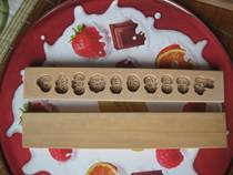 Exquisite wooden Childrens Day gift ten-hole Qiaoguo mold biscuit crystal cake printing small snack mold cake printing