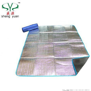 Across the world 2*2 5m moisture-proof mat picnic mat single-sided aluminum film moisture-proof mat
