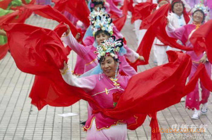 The Carnivals Dance Rice Seedlings Song Waist silk Silk Twister with Twisted Rice Sprouts Song Belt Dance Dance Props for the Annual Meeting of Red Silk