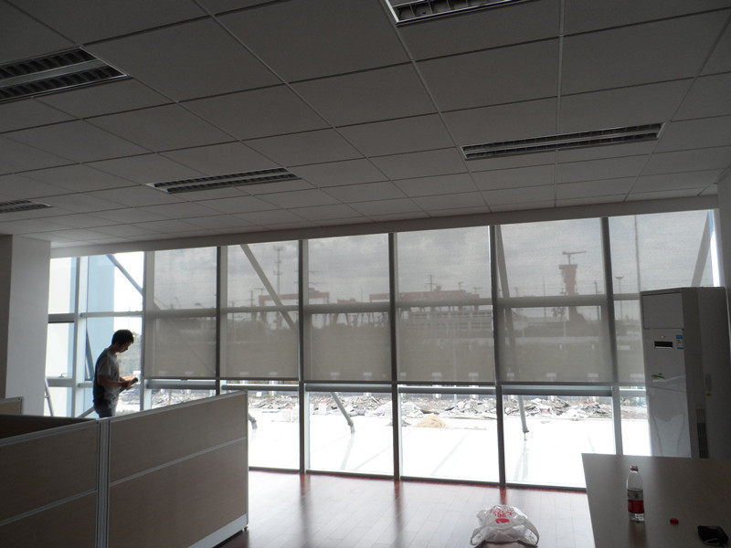 Special price Office kitchen powder room Roller blinds Soft yarn curtains Wooden blinds custom