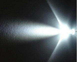 LED light-emitting tube 3MM white light long feet white hair white super brightness brand new factory direct sales 7000-9000MCD