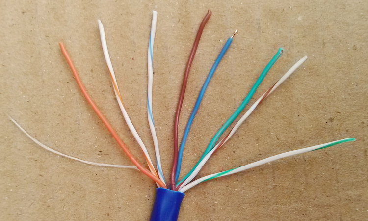 Middle Ce computer line 4 * 2 * 0 5mm ultra five-type network route oxygen-free copper strip shielding network supersix types of network cable