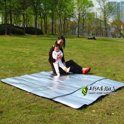 Outdoor 200*200cm moisture proof mat Picnic mat Aluminum foil moisture proof mat Crawling mat Tent camping Camping