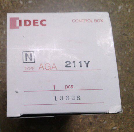AGA211Y original dress IDEC brand new and spring electric button switch box AGAW211Y one mounting hole
