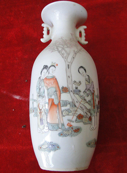 Antique antique Republic of China pastel figure porcelain vase