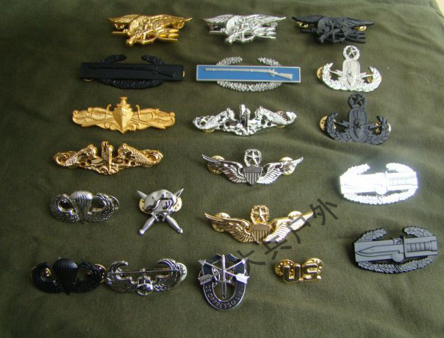 US Badge Metal Badge US captain leads flight chapter with seal cap emblem shoulder badge 