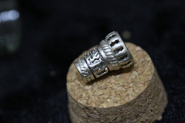 925 silver made of old Tibetan Buddhist pearl accessories Six words true Buddha Tower to hole 1 55cm diameter of 1 1cm