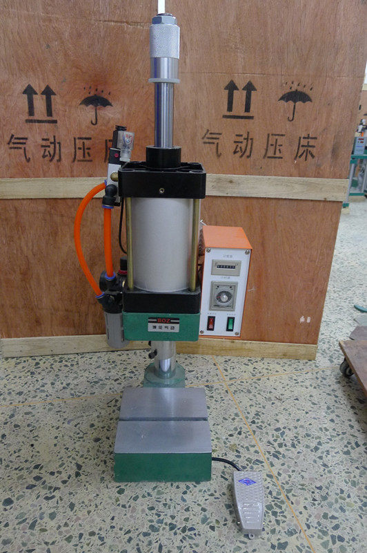 Single - column desktop 500 kg small pneumatic punch delay controller micro - pressing manufacturer direct sales