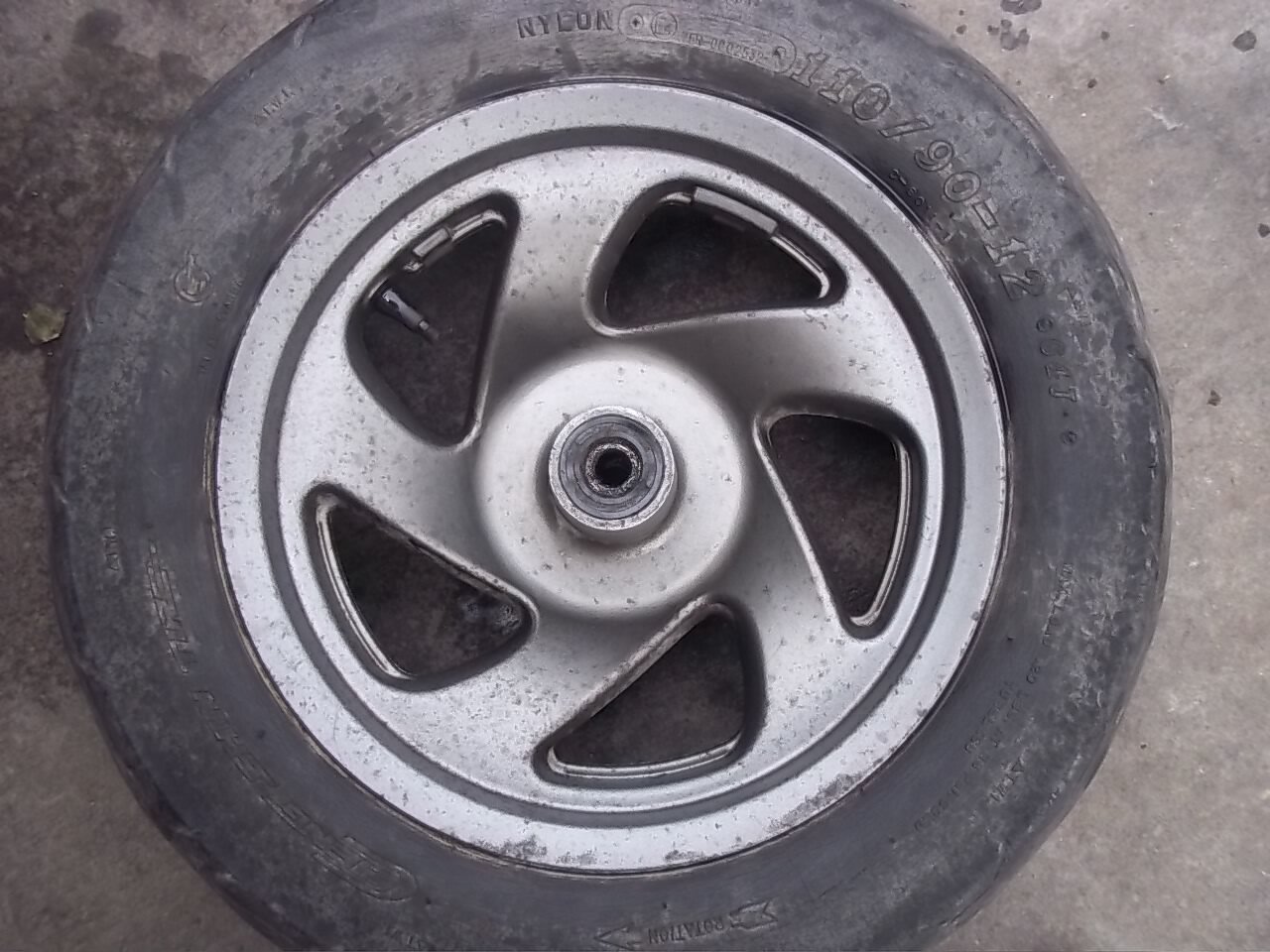 Yamaha 250 Majestic 250 Malaysia 250 YP250 Japanese original front hub hub