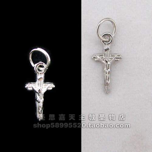 The hand alchemy is made with a small cross of bitterness.