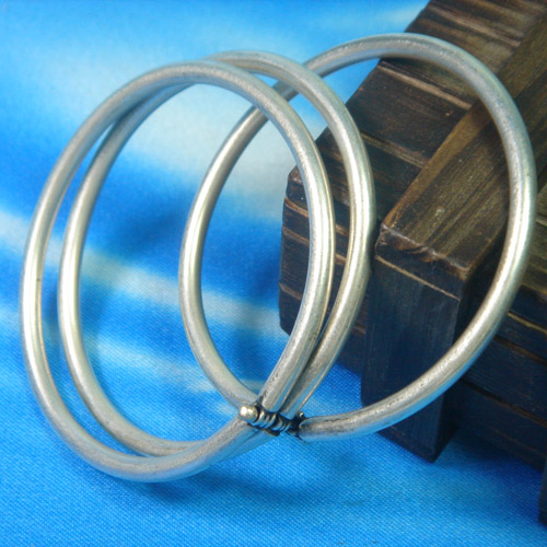National wind old Miao silver bracelet handmade silver bracelet glossy surface three series-Taobao