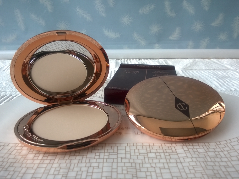 现货 英国专柜 Charlotte Tilbury CT 无瑕极细蜜粉饼出色定妆