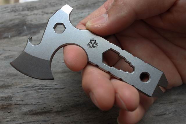 Hong Kong MG decapitated axe N690 Steel version Mini axe 1 4 inch sleeve wrench Tomahawk Axe Multifunctional Axe Pocket Axe