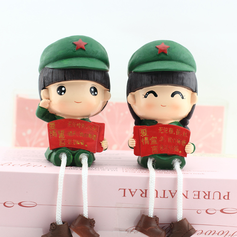 爱情吊脚情侣小红军汽车摆件可爱车内饰品玩偶公仔创意车饰品装饰