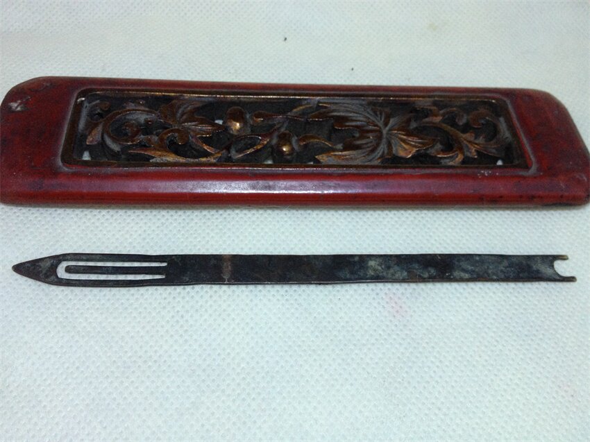 The Qing Dynasty Taihu fishermen used the red copper woven mesh shuttle to open the door to protect the old