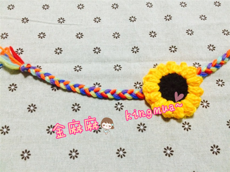 (Finished product) Original hand - wool little daisy hair belt rainbow hair hook knitting lady hair