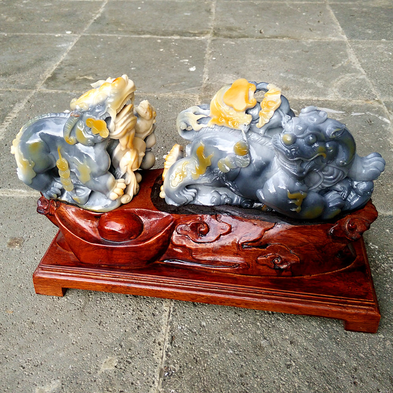 Natural Yellow Dragon jade stone Yunnan specialty Jade Zhaocai town house evil transport auspicious brave beast ornaments