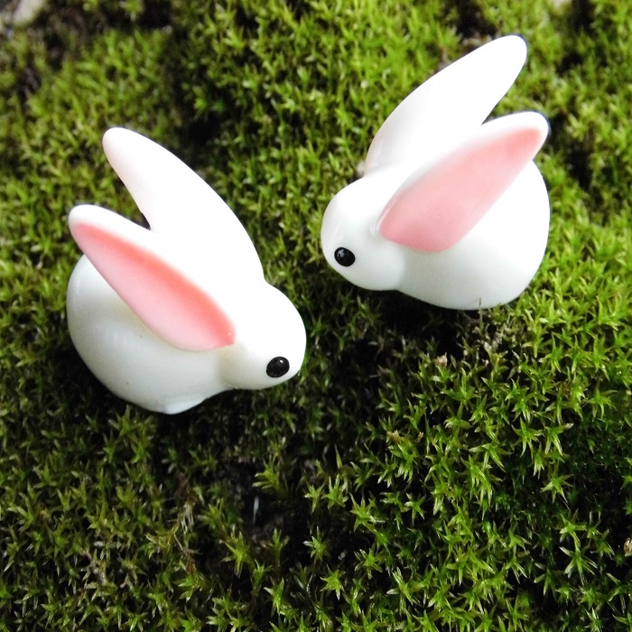 Moss micro-landscape decoration little white rabbit cheese cat cute rabbit hedgehog ecological bottle landscaping decoration doll Tusky