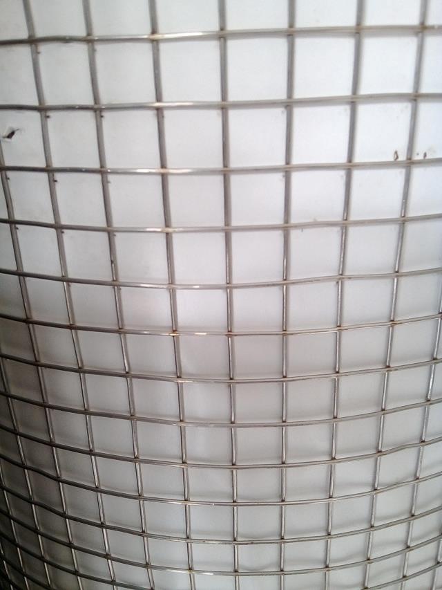 Stainless steel electric welding mesh stainless steel electric welding mesh sheet 304 small hole large wire electric welding mesh welding burglar-proof net anti-rat net