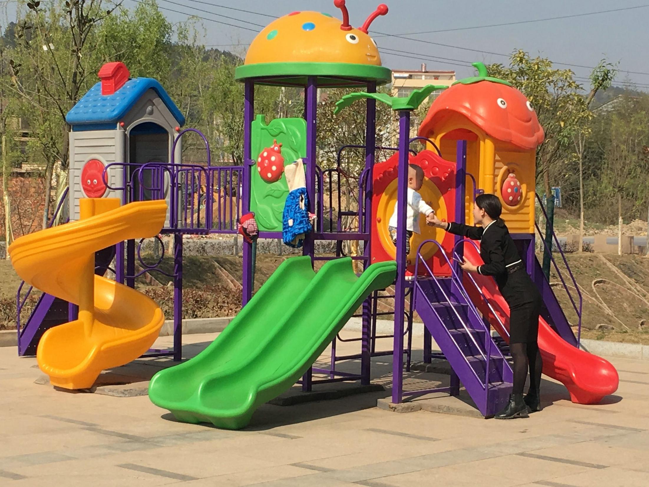 Promotion of children's outdoor small doctor slide combination swing kindergarten large plastic slide amusement equipment special price