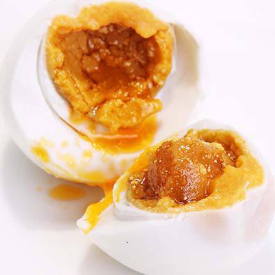 Vacuum salted duck eggs, out of oil, Jiaxing farmhouse delicacy free-range duck eggs to make salted egg yolks, earth duck eggs, extra large eggs