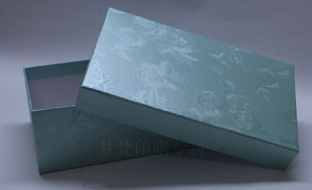 Light Green Rose Underprint Pattern Gift Box Gift Box Shoe Box Gift Box Hard Paper Box Clear And Pure Color Vegan