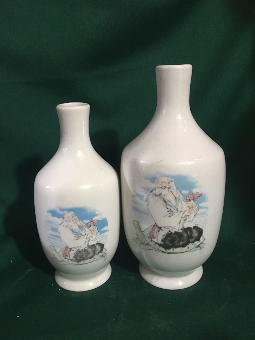 Ceramic bottle collection 4702 Xin Flower intact early one pound of old wine bottle