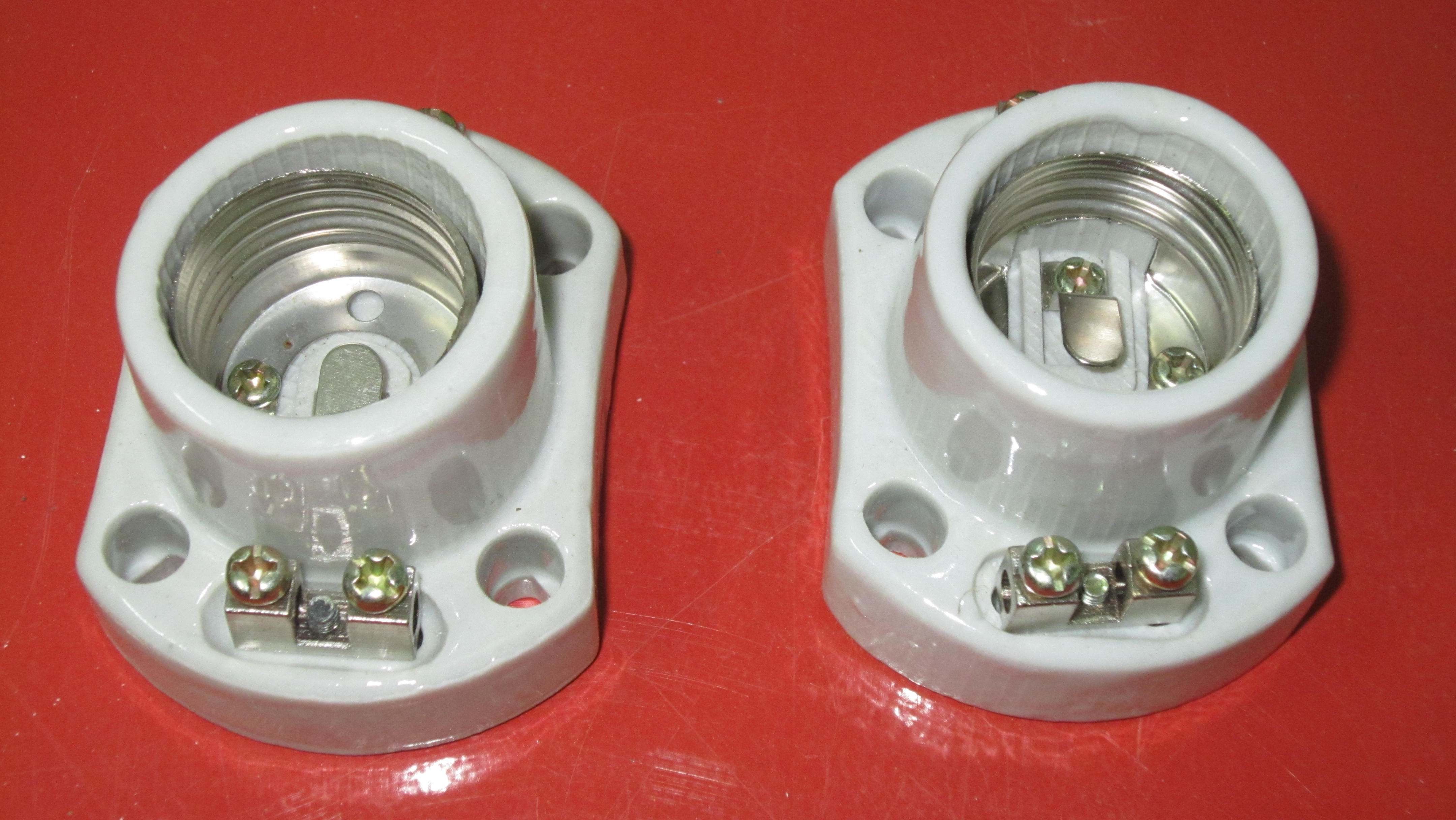 793504 Flange lamp holder FE-26