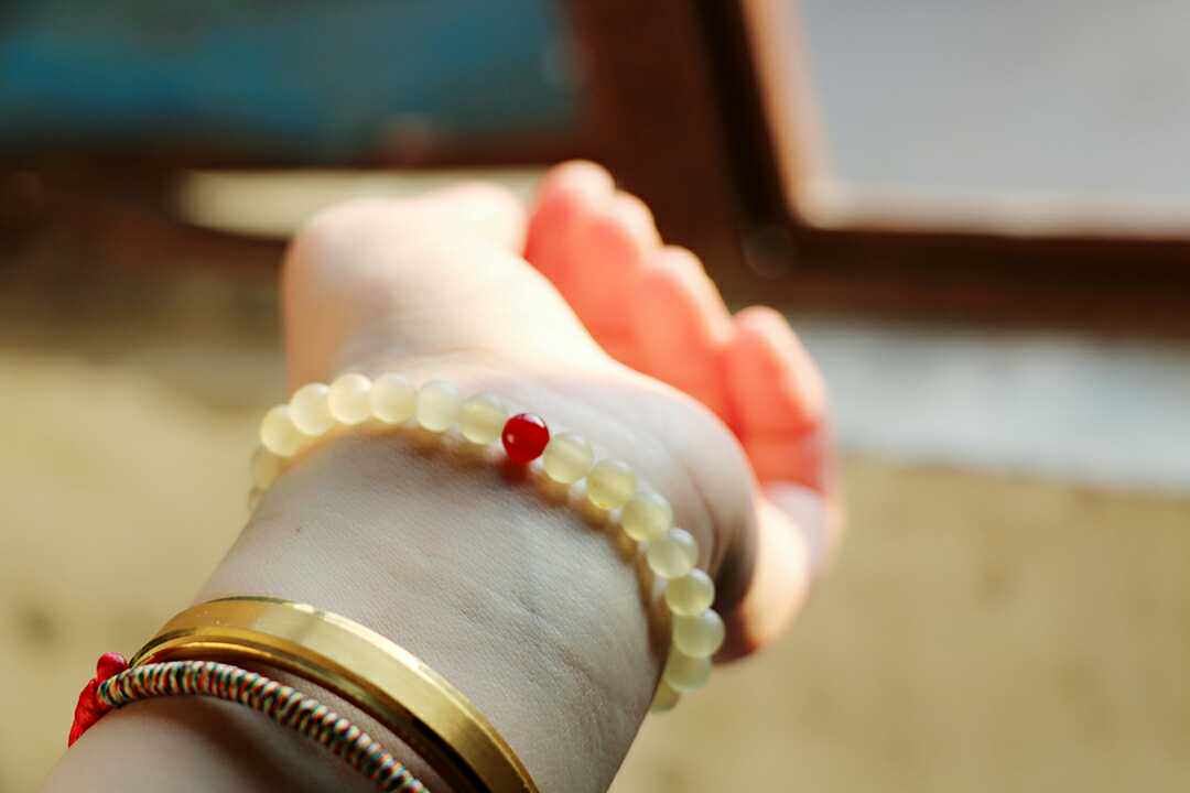 Do you still love me next year? 6 mm horn beads hand strings cool to wet red Manau hand-made original