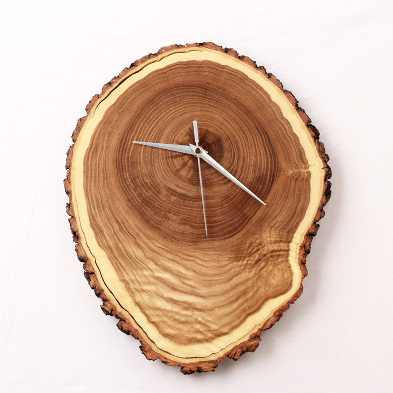 Solid wood creative annual ring clock wall hanging table pendulum wall clock modern American pastoral bedroom living room simple clock mute