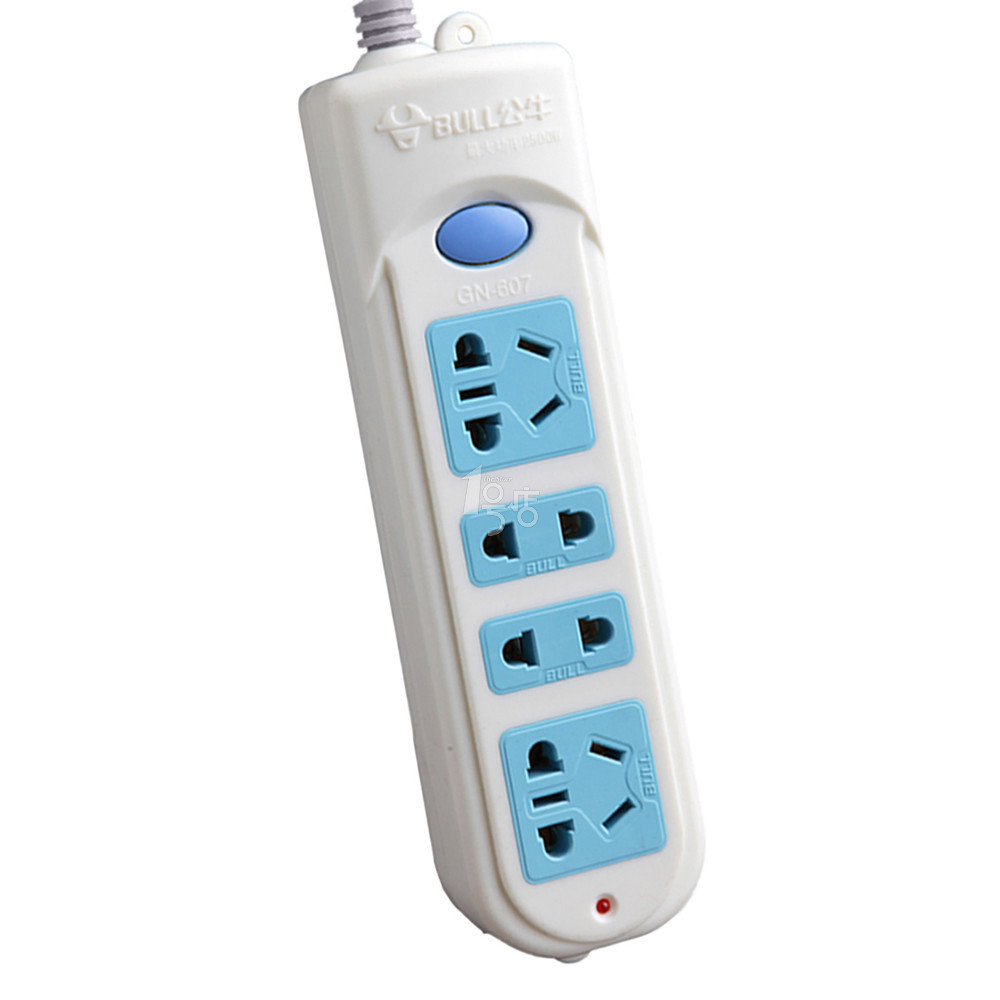 公牛 GN-607 4孔 2500W 电源转换器 3米
