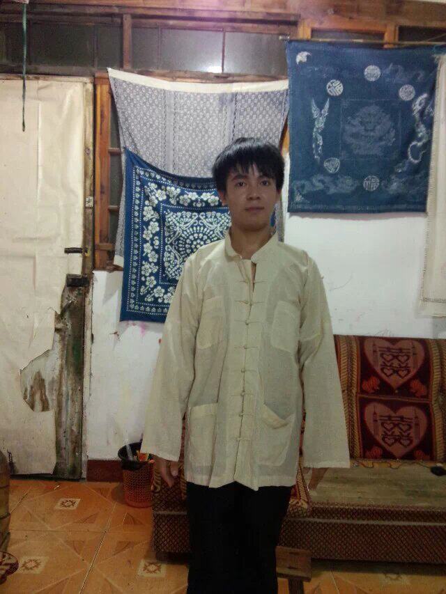 Ethnic minority clothing Dong Buyi Turkish Zhuang Maonan Aquarium daily life clothing