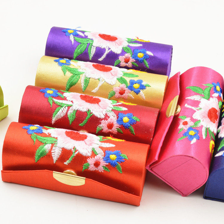 �żҴ�Ժ��ɫ�������ں��