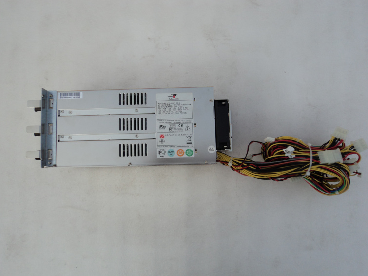 New giant Zippy R3G-6650P rated 650W 3U redundant 2 1 redundant server power supply