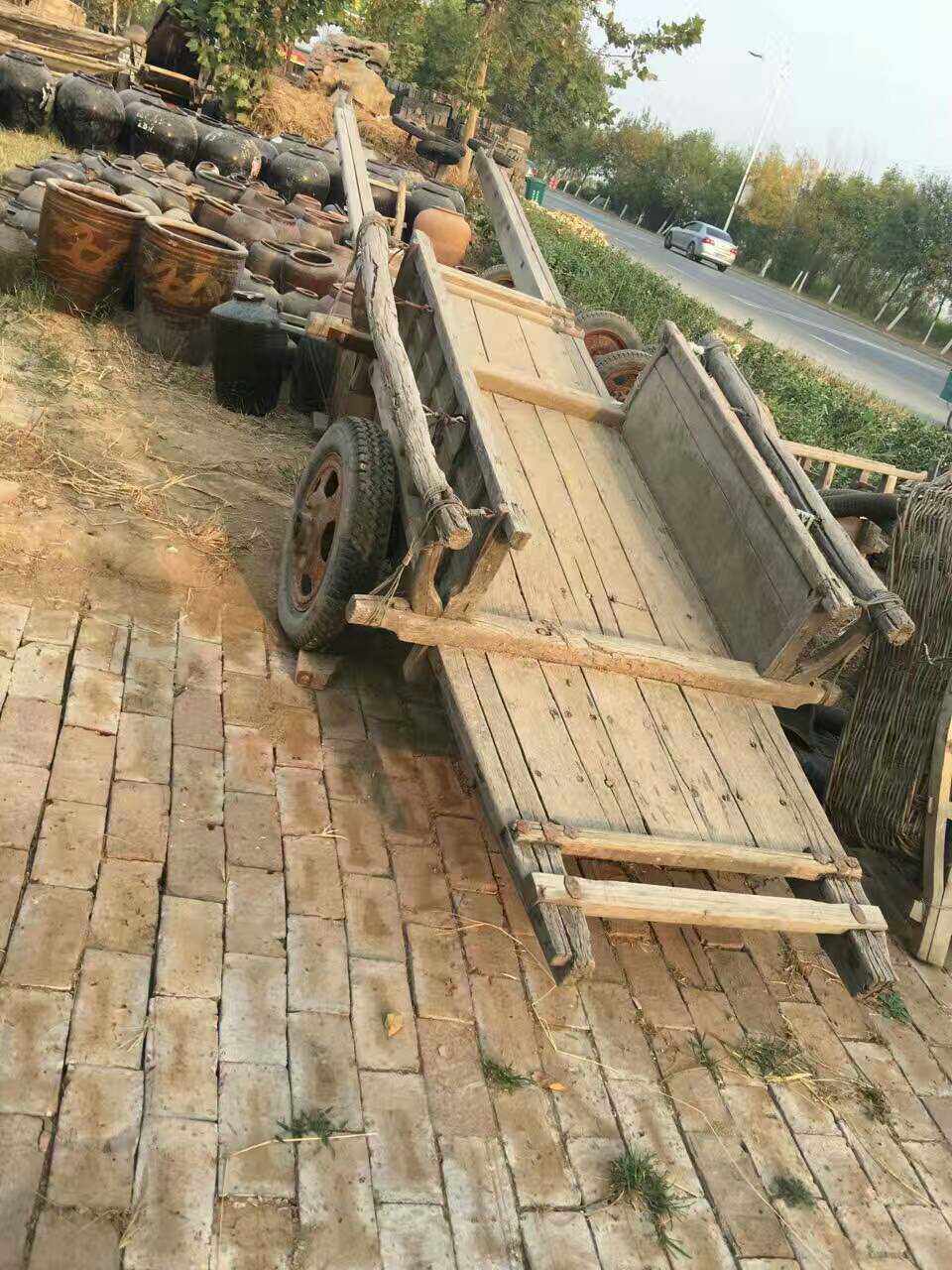 Hot sale special folk objects old carriage big carriage big carriage movie props ornaments can set horse normal use real shot