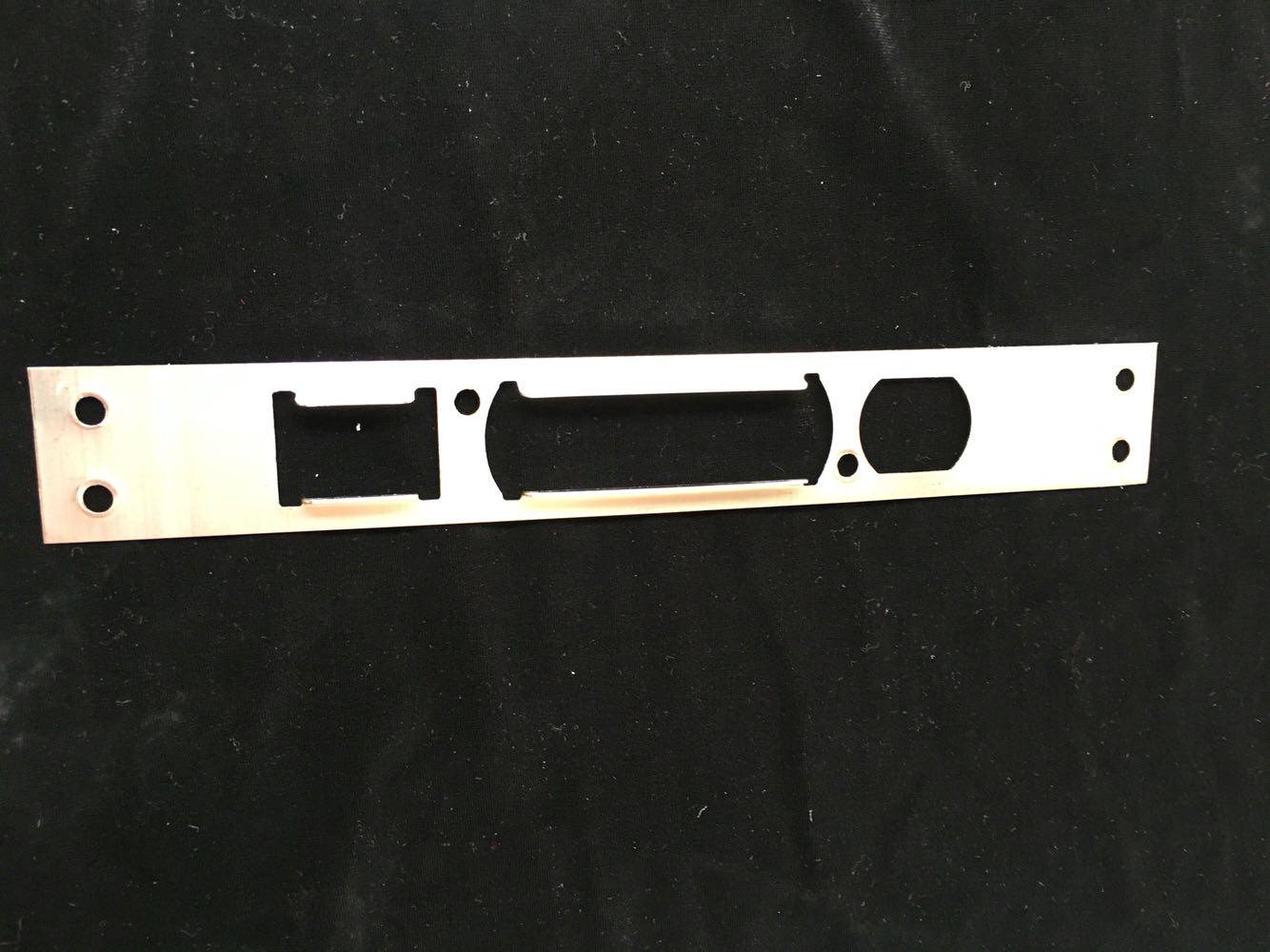 Big picture head lock body buckle piece decorative piece door frame decorative strip lock pointing piece stainless steel material size 260*36