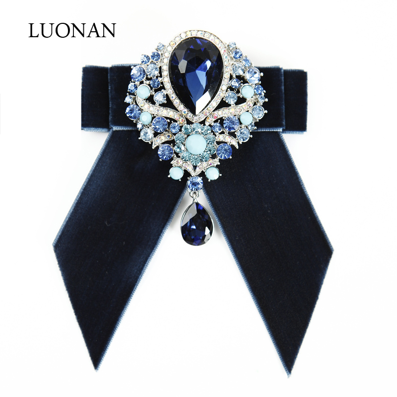 Korean Style Bow Tie for Men, Groom, Wedding, Gold Rhinestone, Wedding Dress, Velvet Bow Tie, Emcee, Nightclub, Trendy Bow Tie Korean Style Bow Tie for Men, Groom, Wedding, Gold Rhinestone, Wedding Dress, Velvet Bow Tie, Emcee, Nightclub, Trendy Bow Tie