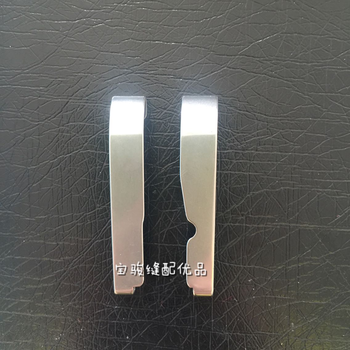 Factory direct sales) high-quality Pegasus four-needle six-thread single-cut thick material presser foot leather pressure plate presser foot steel sheet bottom sheet spring sheet