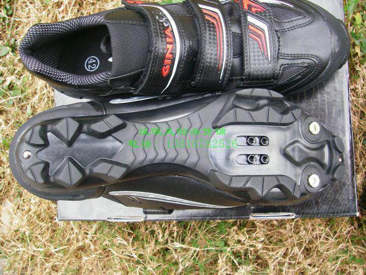 Taiwan's foreign trade export professional riding shoes GINIA (rhinoceros) new mountain car seat lock shoes road car shoes