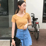 Phiên bản hàn quốc 2018 mới áo dệt kim tay ngắn Slim V cổ ngắn tay áo trái tim khí chất nữ mùa hè nhỏ nhắn gợi cảm