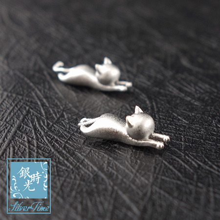 Designer custom S925 silver pure handmade brushed three-dimensional kitten ear needles creative personality earrings for women