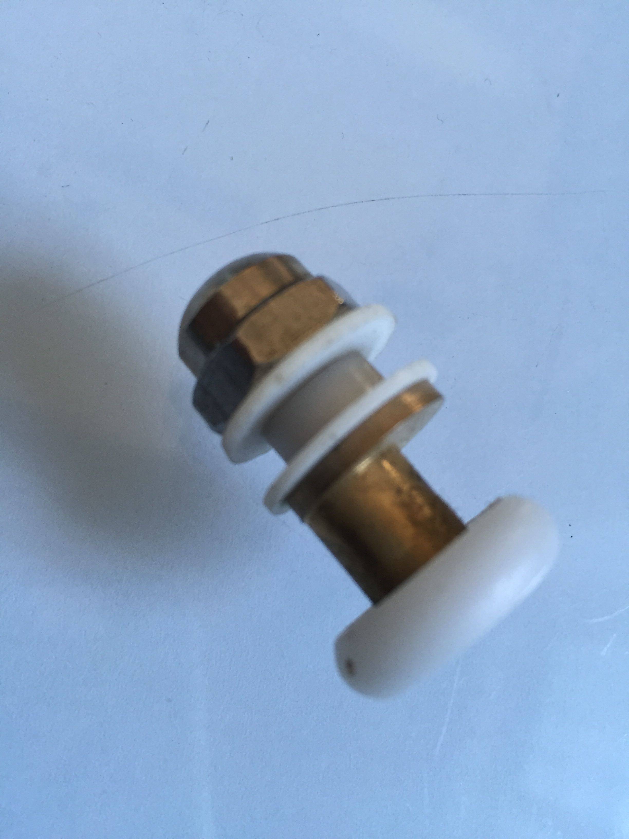 The shower room eccentric wheel