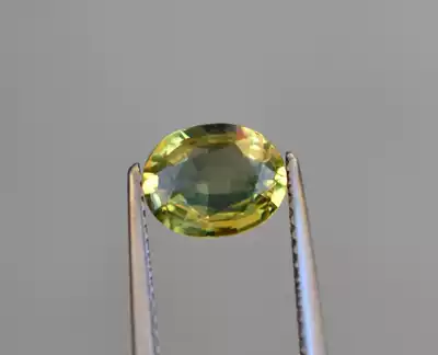 Natural burning non-beryllium diffusion yellow color sapphire bare stone good fire vvs Grade 1 78ct Special