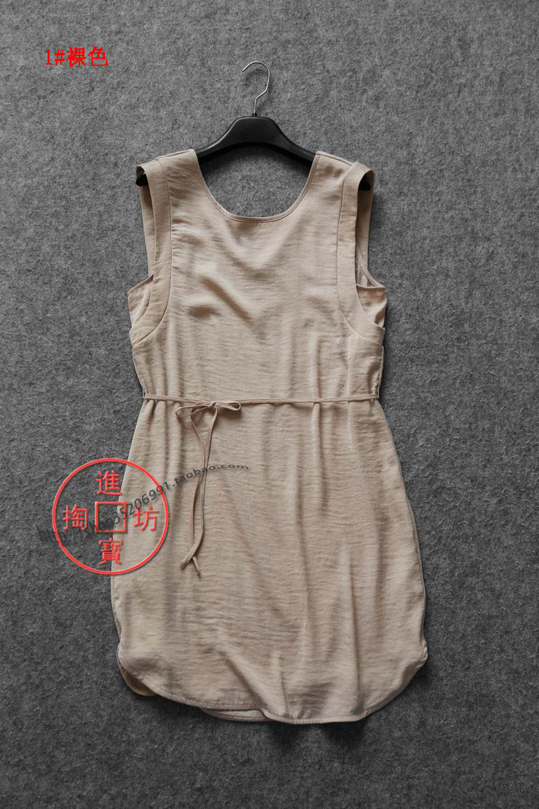 S126C 0628 Generous and elegant back V-neck satin sleeveless lace-up dress